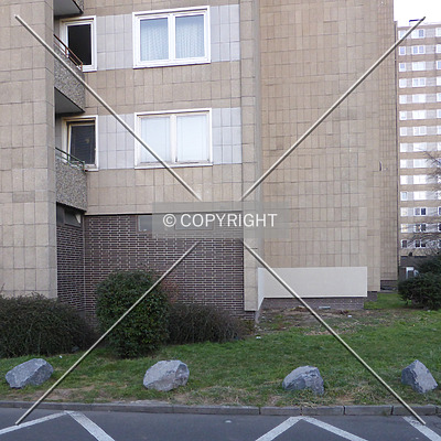 Fritz-Remy-Straße 5-7 by Nephilim