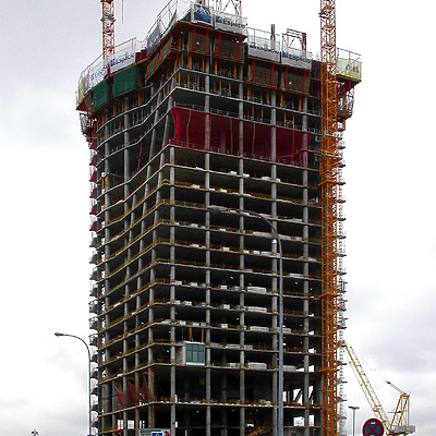 Torre Espacio by Cesar Serrano