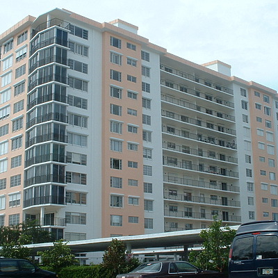 Seagate Towers South by Paul Cucuzza