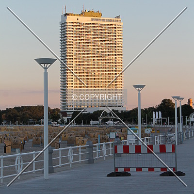 Hotel Maritim by Nephilim