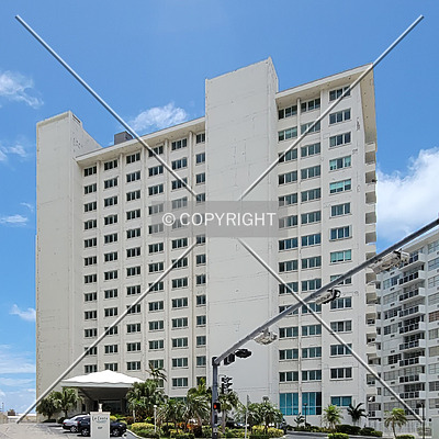 La Costa Condominiums by Ryan Hildebrand