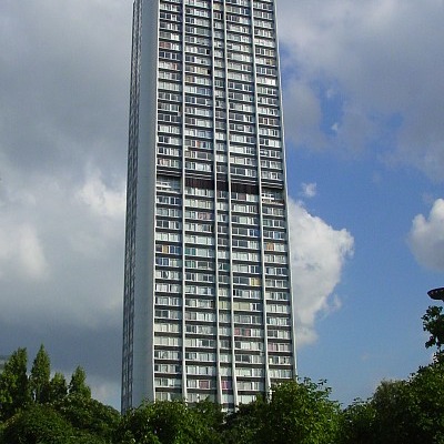 Défense 2000 by Michiel van Dijk