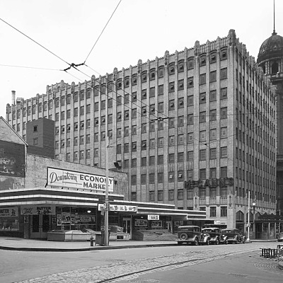 Kossman Building by Pittsburgh City Photographer Collection, University of Pittsburgh