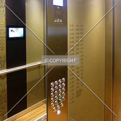 Motel One Hauptbahnhof by Nephilim