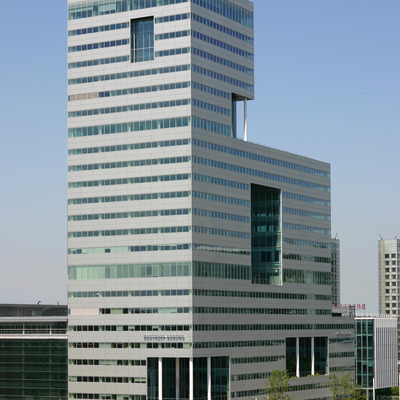 Ito-Toren by Michiel van Dijk