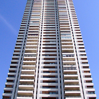Torre Le Parc by Daniel Kieckhefer