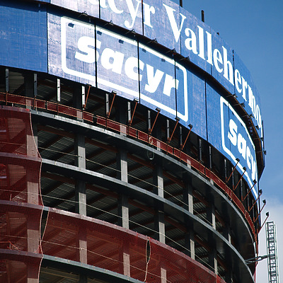 Torre Sacyr Vallehermoso by Cesar Serrano