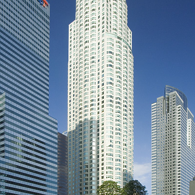 US Bank Tower by Pavel Toczynski