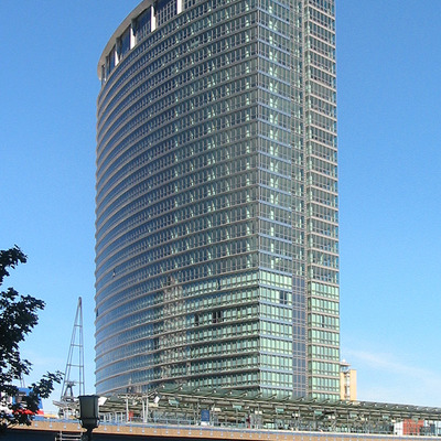 No.1 West India Quay by Jonathan Smith