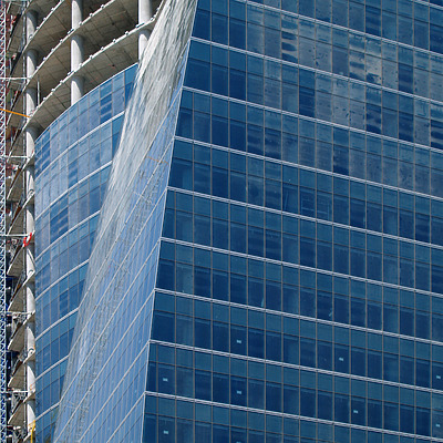 Torre Espacio by Cesar Serrano