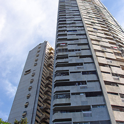 Pearl Bank Apartments by Horst Kiechle
