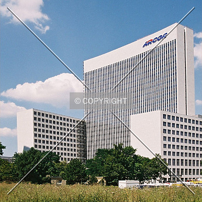 LG Tower by Nephilim