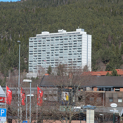 Høyblokken Solås by Kjetil Balog
