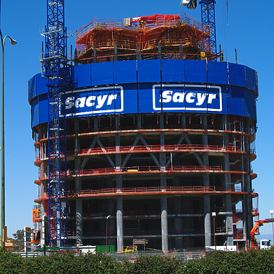 Torre Sacyr Vallehermoso by Cesar Serrano