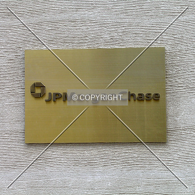 600 Travis by Serdica