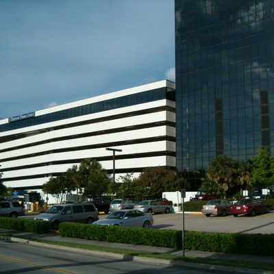 Heritage Plaza by Rodney Gunn