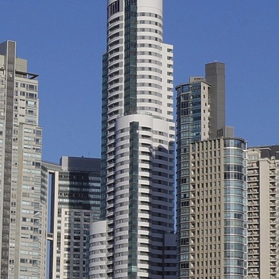Alvear Tower by Andrzej Otrębski