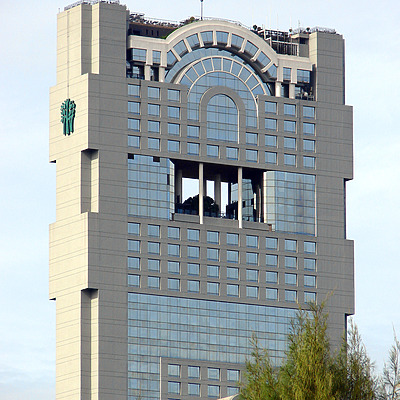 Thai Wah Tower II by Horst Kiechle