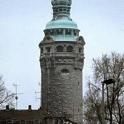 Neues Rathaus by John Cahill