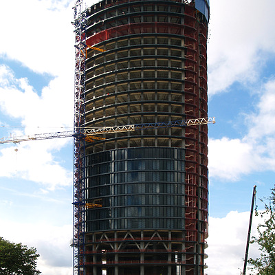 Torre Sacyr Vallehermoso by Cesar Serrano
