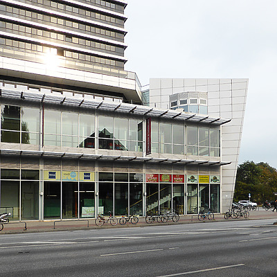 Mundsburg Turm I by Der Hamburger
