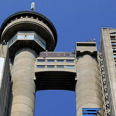 Genex Tower by Daniel Kieckhefer