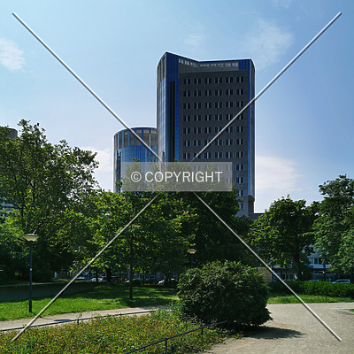 Haus der Wirtschaft - Turm 1 by Nephilim