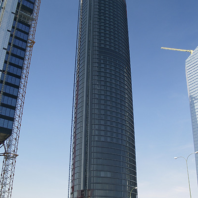 Torre Sacyr Vallehermoso by Cesar Serrano