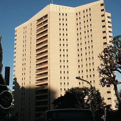 Le Mirabeau by Huopa