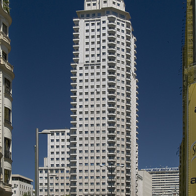 Torre de Madrid by Cesar Serrano
