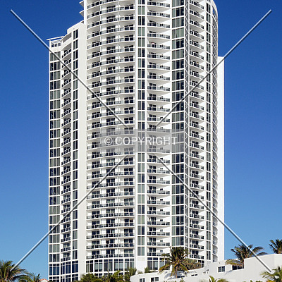 Trump International Sonesta Beach Resort by Jorge Molina