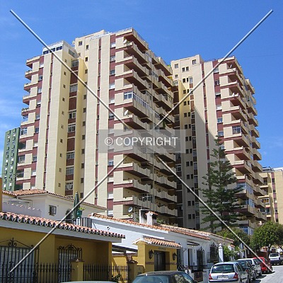 Edificio Diana by Victor Carcedo