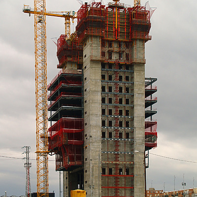 Torre Caja Madrid by Cesar Serrano