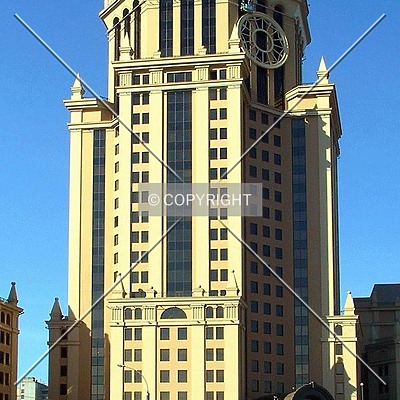Paveletskaya Tower by Alexander Ulyanov