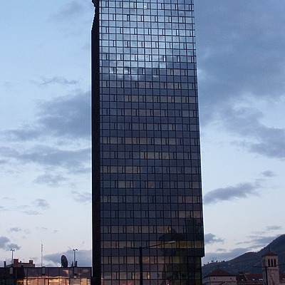 Unis Towers I by Florian Barbier
