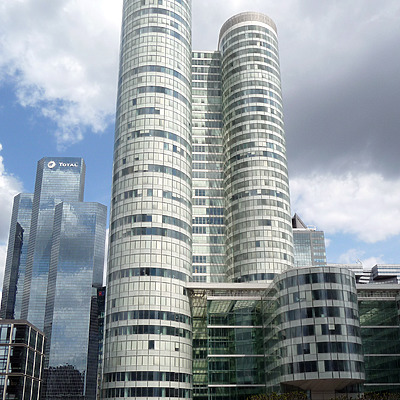Coeur Défense by Nate Lindsey