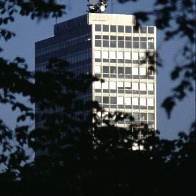 Vodafone-Hochhaus by John Cahill