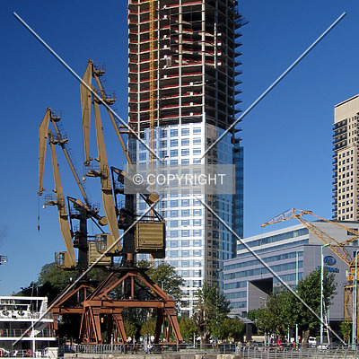 Torre Repsol YPF by Maximiliano Buono
