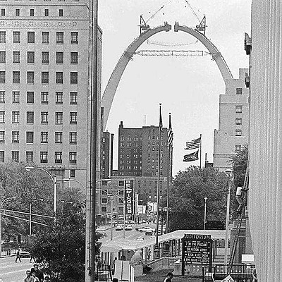Gateway Arch by Unknown