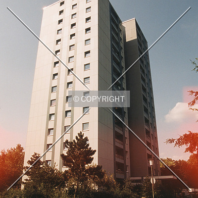 Leinestraße 1 by Nephilim