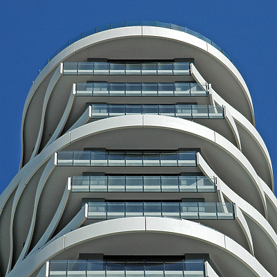 The Wave by John Bek