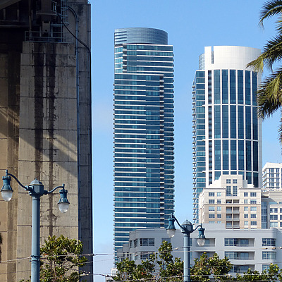 One Rincon Hill, South Tower by Nate Lindsey