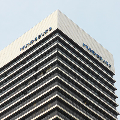 Mundsburg Turm I by Der Hamburger