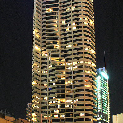 Meriton Tower by John Bek