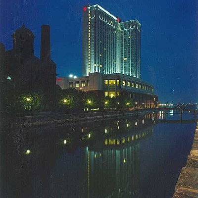 Baltimore Marriott Waterfront Hotel by Marshall Gerometta
