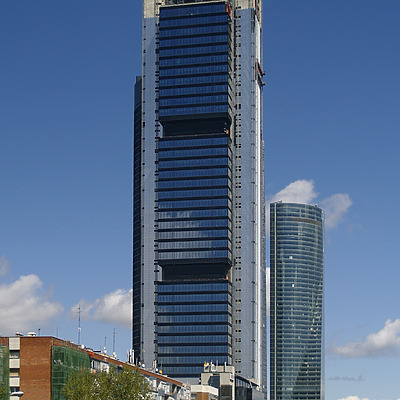 Torre Caja Madrid by Cesar Serrano