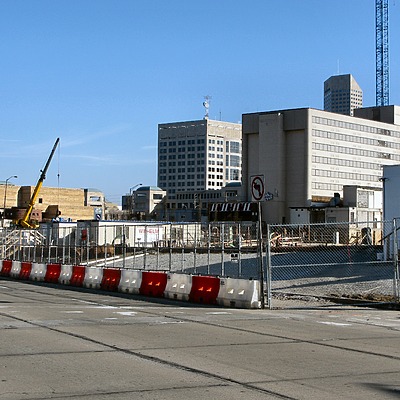 Courtyard/SpringHill Suites Indianapolis Downtown by James Peacock
