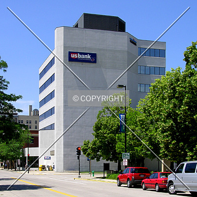 425 Pine Street by Chris Patriarca