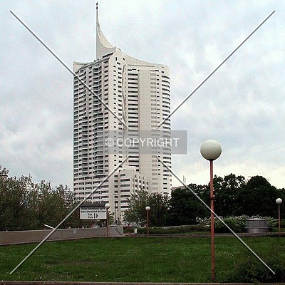 Hochhaus Neue Donau by Alexander Ulyanov
