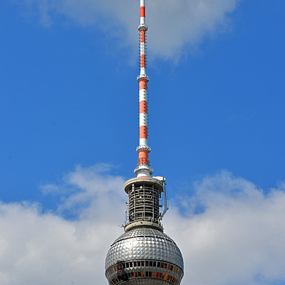 Berliner Fernsehturm by John W. Cahill